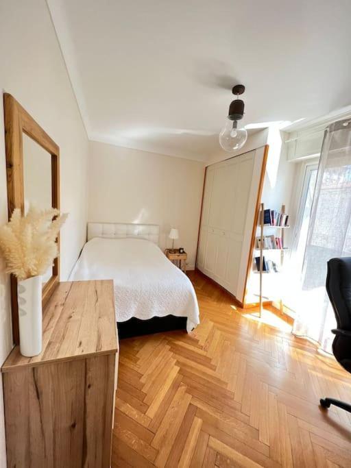 Charming Flat In Heart Of * Nice